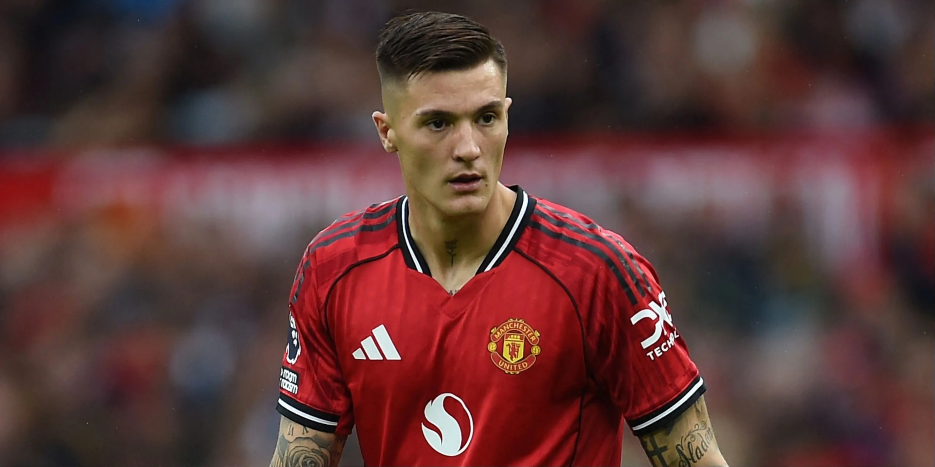 Manchester United vs Brighton: Tại sao Mason Mount có thể bị đẩy lên ghế dự bị và ai nên đá chính 15 Benjamin Sesko - tiền đạo mới của Manchester United, sở hữu chỉ số không chiến ấn tượng