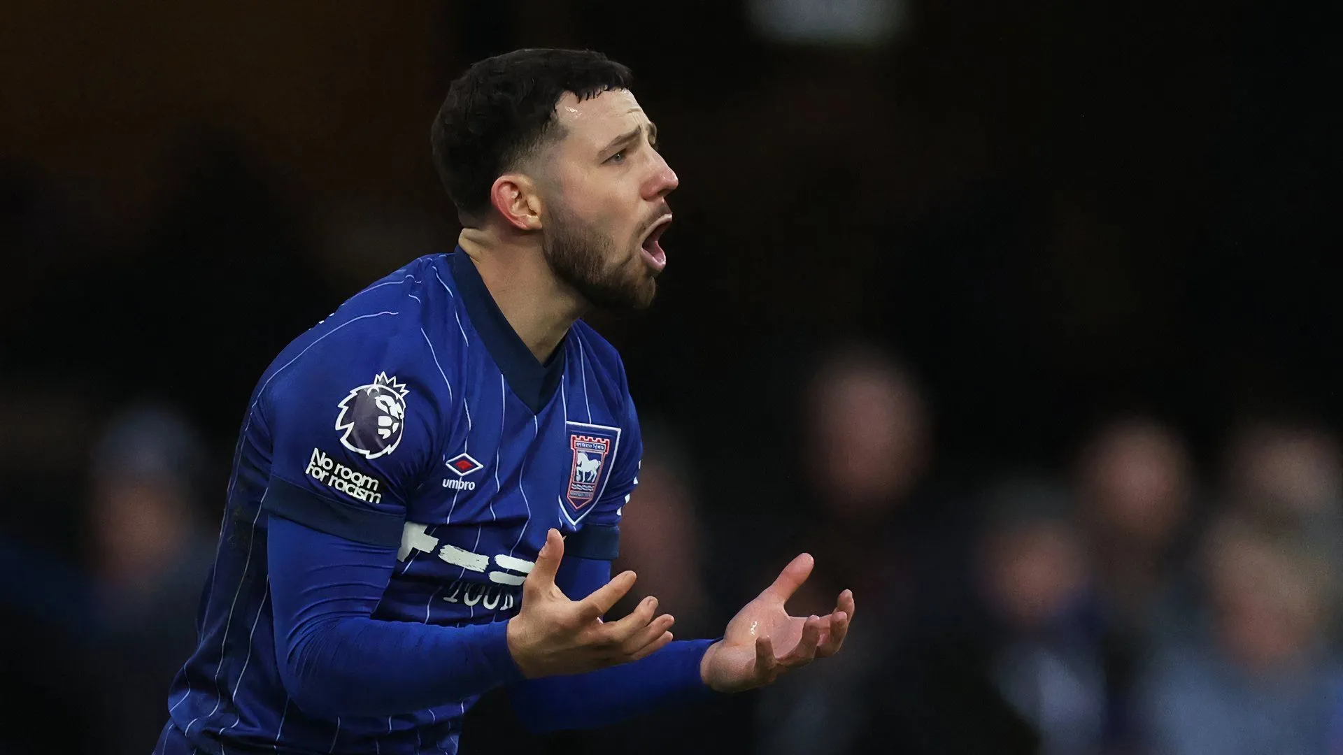 Conor Chaplin trên đường sang chơi cho Portsmouth theo hợp đồng cho mượn, tương lai Ipswich bất định