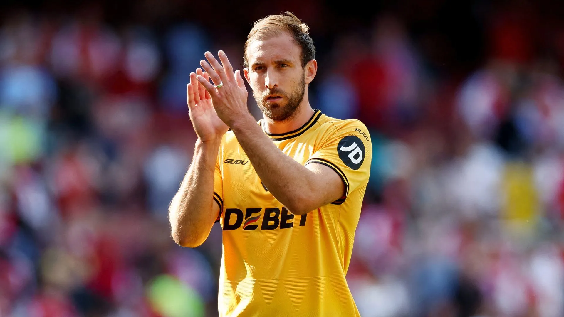 Craig Dawson với kinh nghiệm dày dạn tại Premier League, phương án thủ lĩnh cho Championship