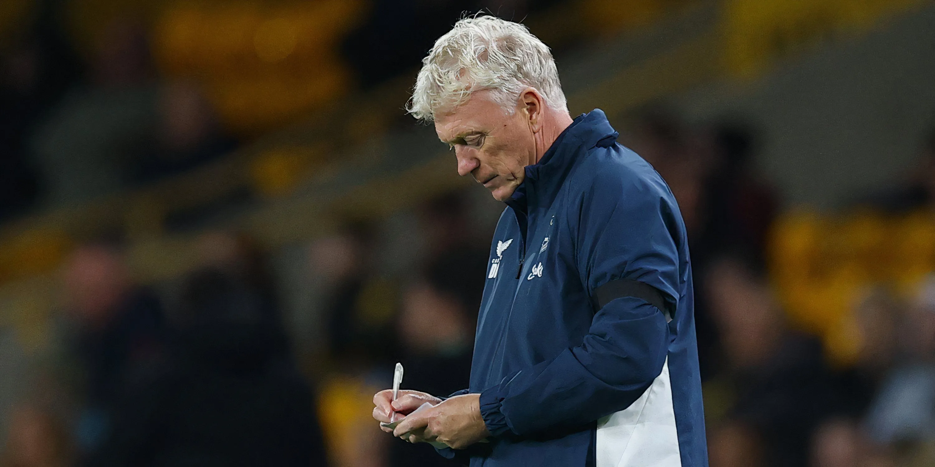 Thomas Frank lên tiếng về Pape Sarr tại Tottenham 12 David Moyes dẫn dắt Everton trên sân