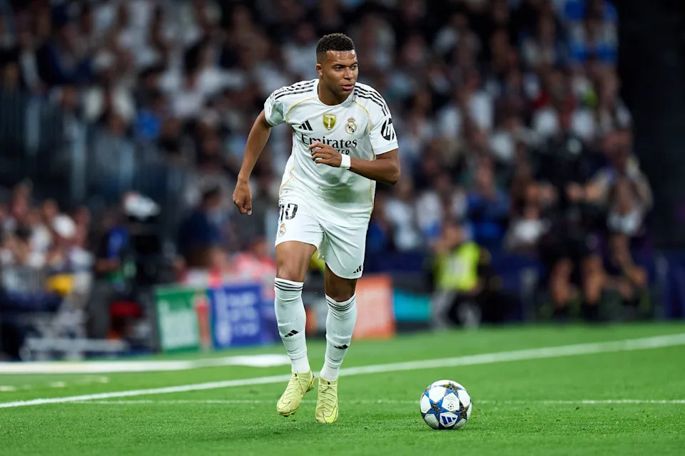 El Clasico lần đầu mùa giải: Real Madrid chuẩn bị chào đón Barcelona 12 El Clasico lần đầu mùa giải: Real Madrid chuẩn bị chào đón Barcelona