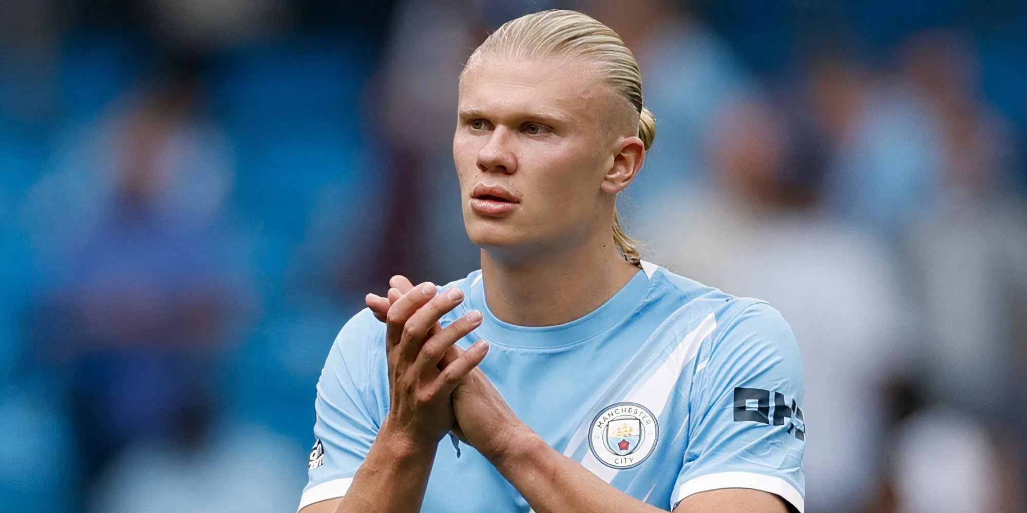 Erling Haaland ăn mừng bàn thắng - tượng trưng cho thu nhập từ Value Pillar của Man City