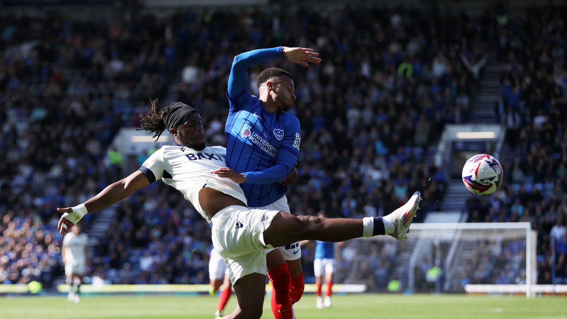 Josh Murphy khoác áo Portsmouth mùa giải 2023/24, ghi 7 bàn và 14 kiến tạo ở Championship