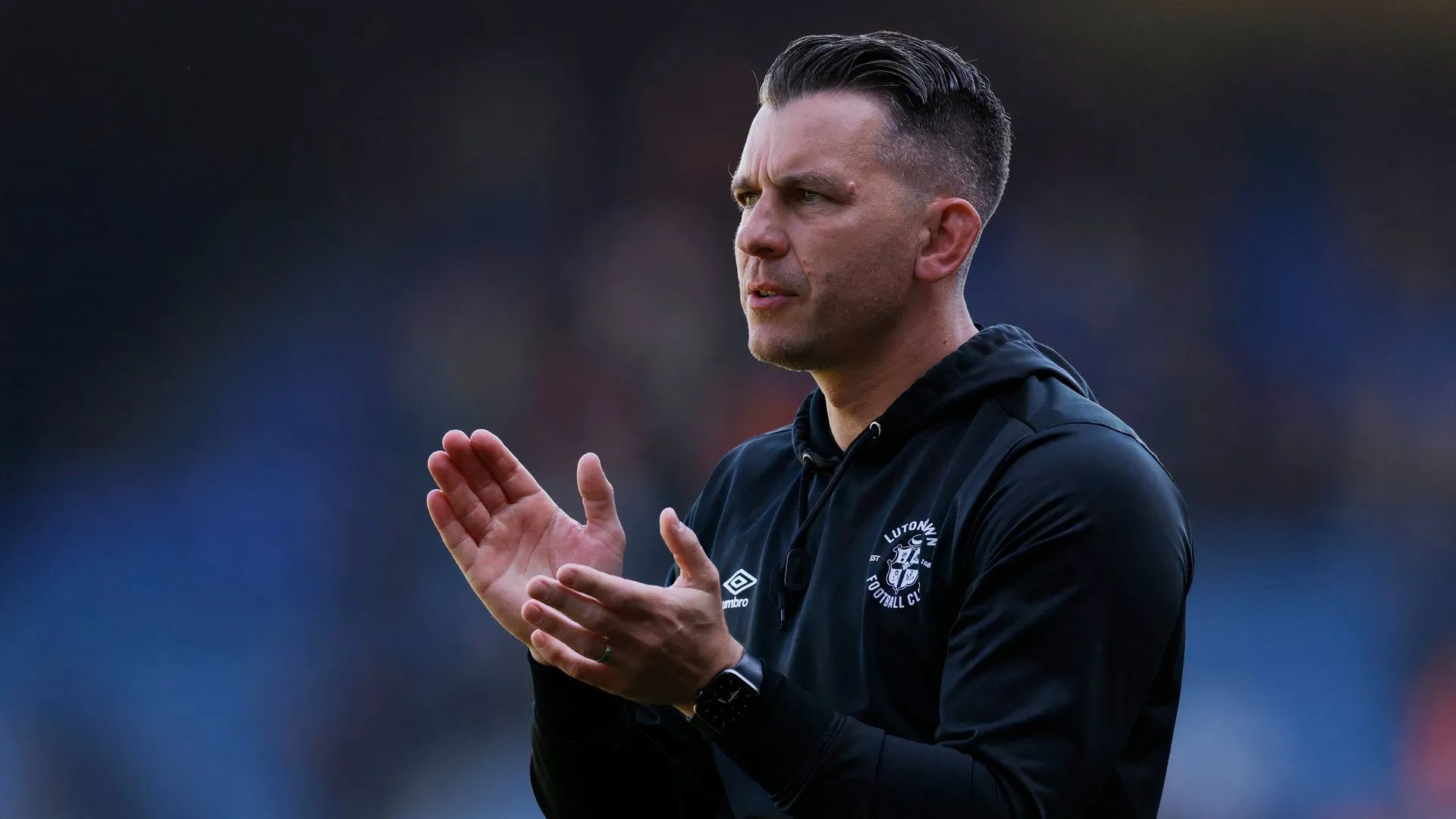 Matt Bloomfield trong màu áo huấn luyện, ứng viên cho ghế HLV tại Reading