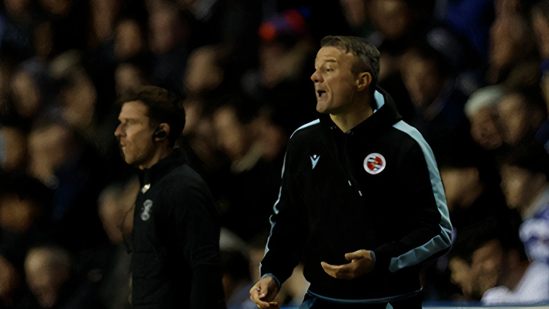 Noel Hunt trong màu áo Reading trước khi bị sa thải sau trận hòa 1-1 với Doncaster