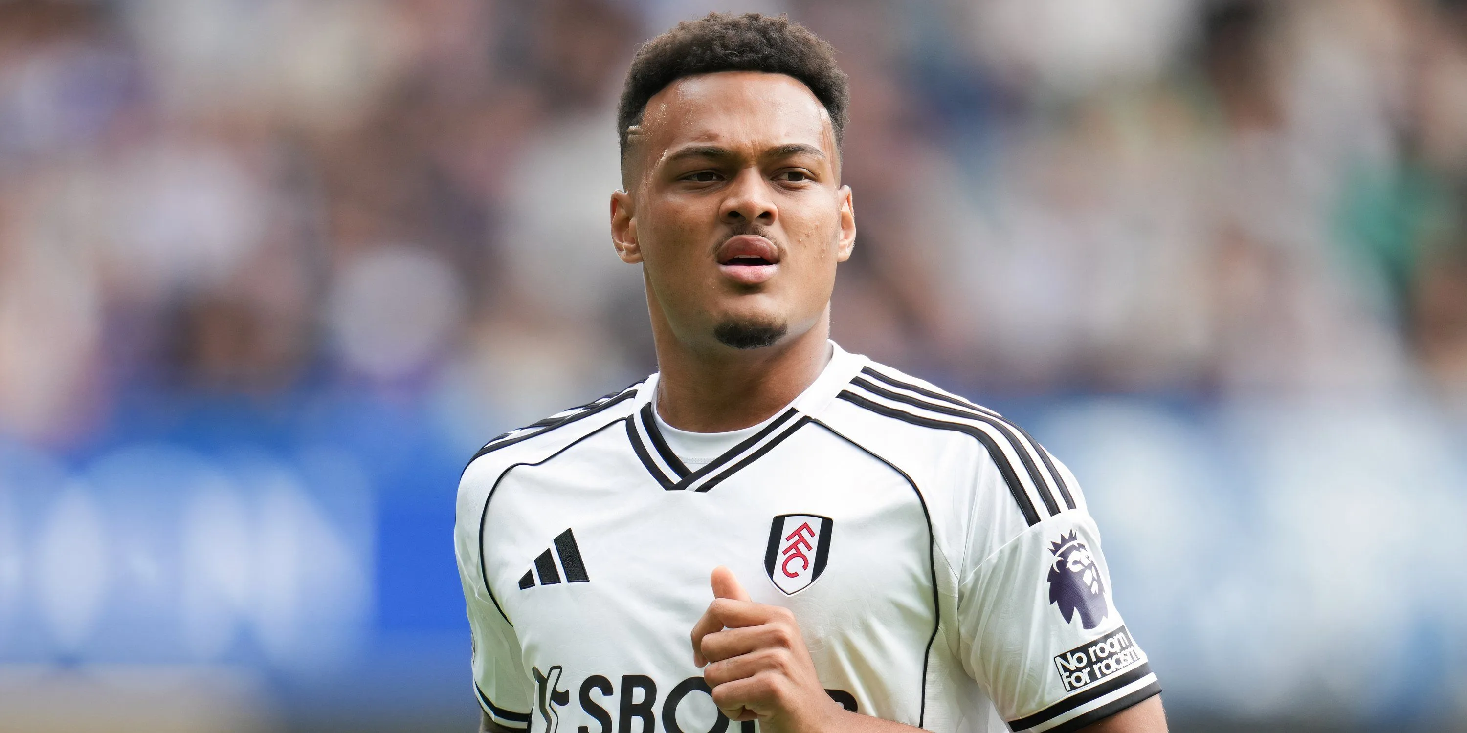 Rodrigo Muniz trong màu áo Fulham, mô tả tiền đạo đang phục hồi chấn thương và ảnh hưởng lực lượng Fulham