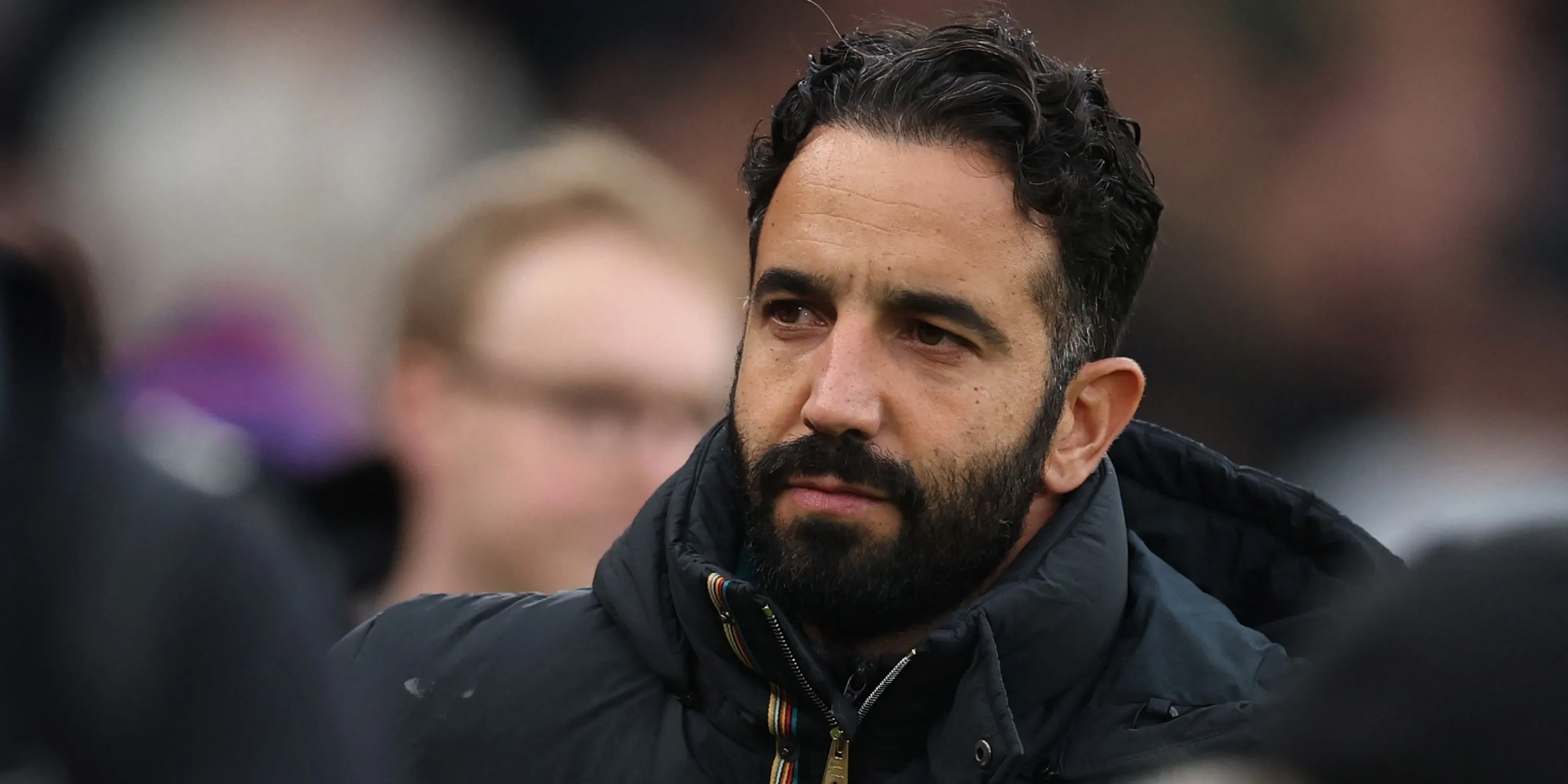 Ruben Amorim dẫn dắt buổi tập Man Utd - ông là người chú ý tới các tài năng trẻ