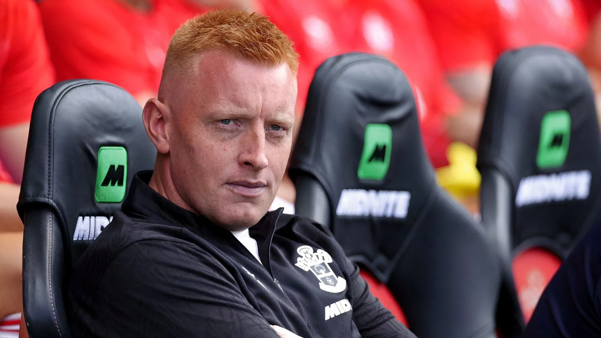 Will Still trên đường biên St Mary's sau trận đấu