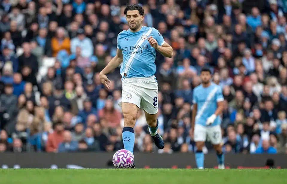 Pep Guardiola Nghi Ngờ Fitness Của Manchester City Trước Các Trận Đấu Với Borussia Dortmund và Liverpool