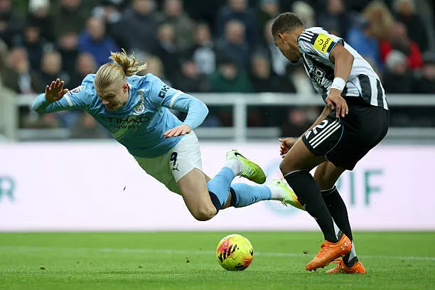 Thiaw phong tỏa thành công Erling Haaland